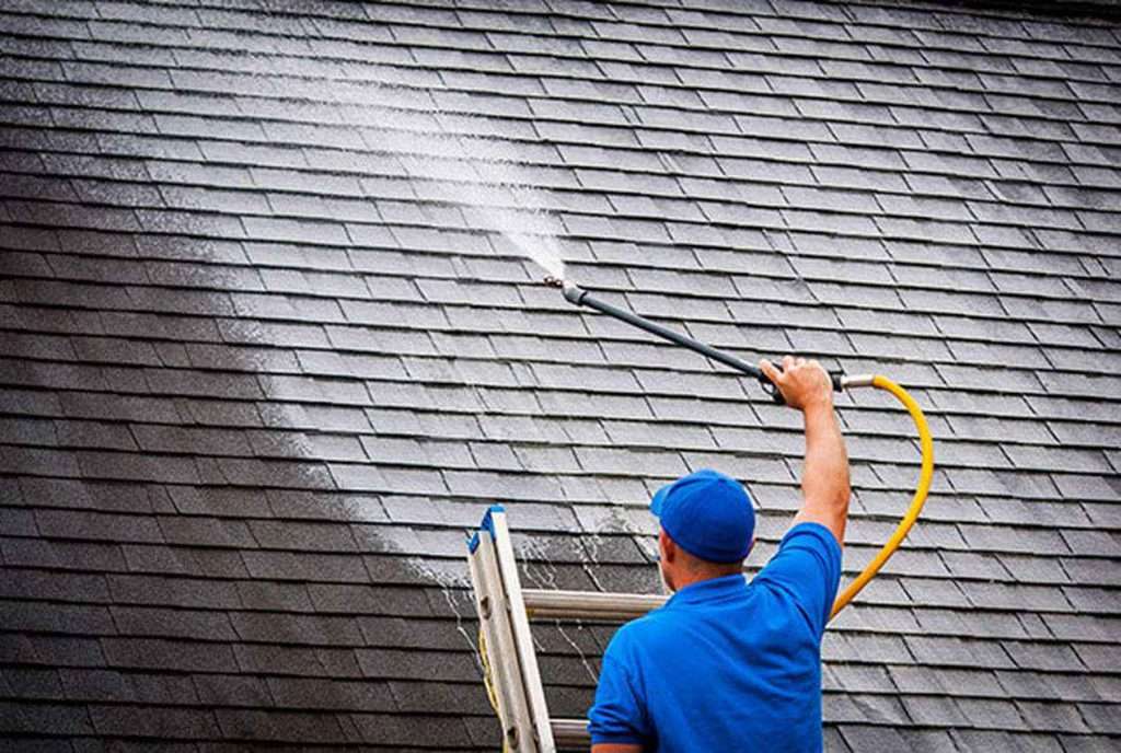 roof cleaning and pressure washing in grand rapids